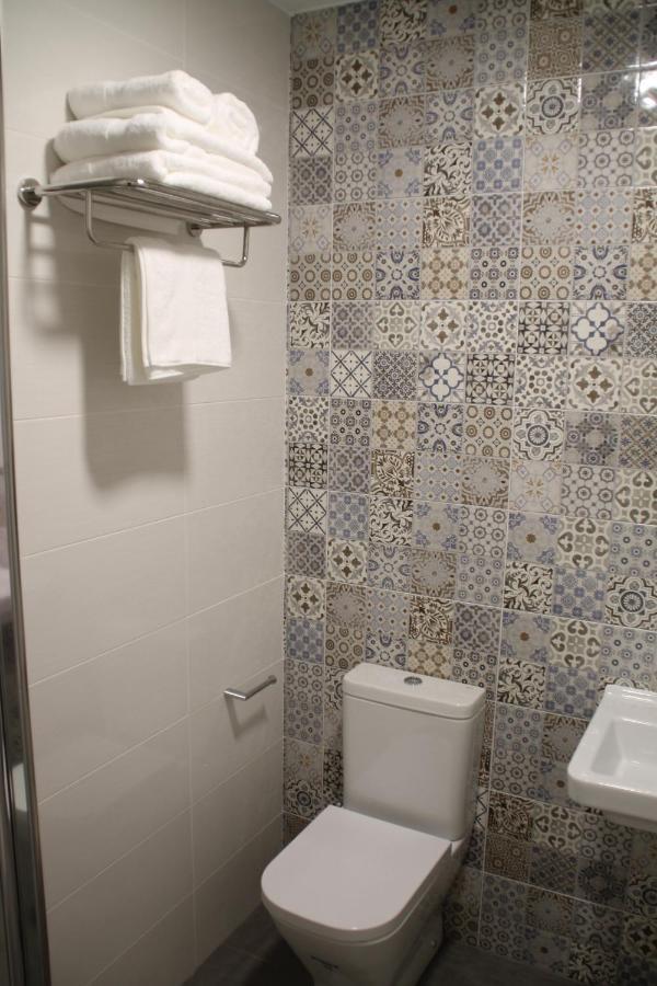 Baixo A Lua Rooming Gasthof Sarria