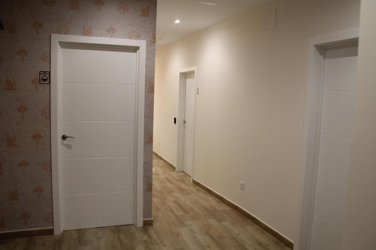 Baixo A Lua Rooming *